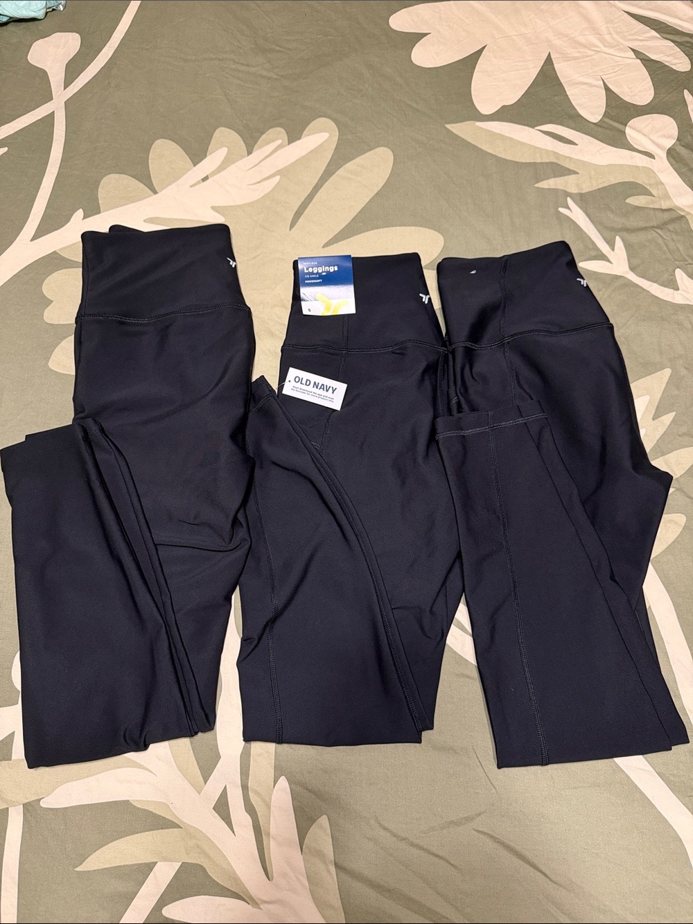Old Navy Black 3 pairs 7/8 Ankle Powersoft Leggings one NWT